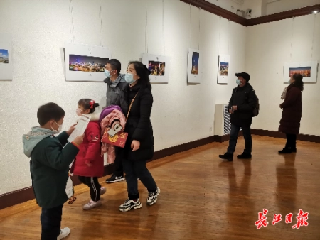 过文化年，武汉各文博场馆人流如织